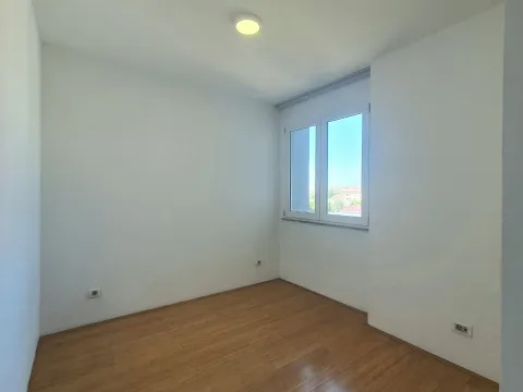 Rent, one bedroom apartment, 39m², Zabjelo, Podgorica - image 8