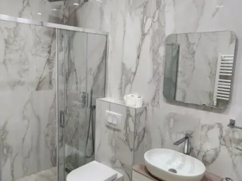 Izdavanje, trosoban stan, 118m², Kruševac, Podgorica - image 8