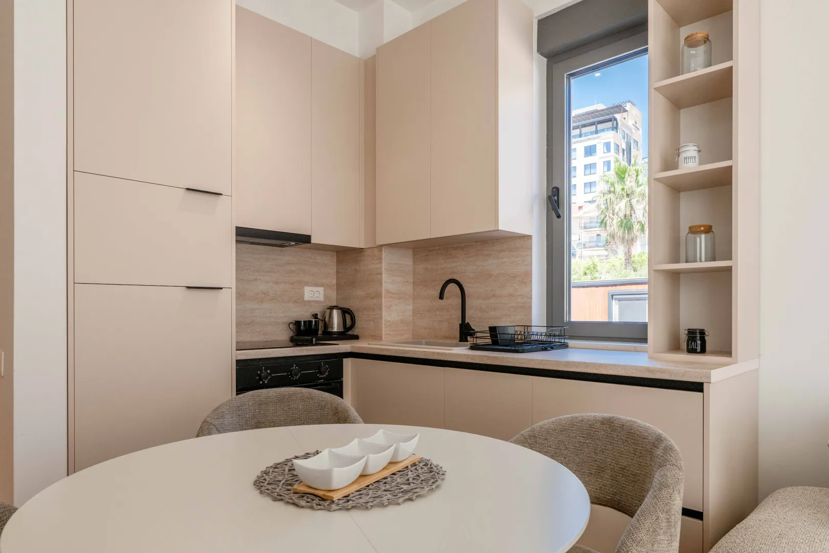 Rent, one bedroom apartment, 51m², Bečići, Budva