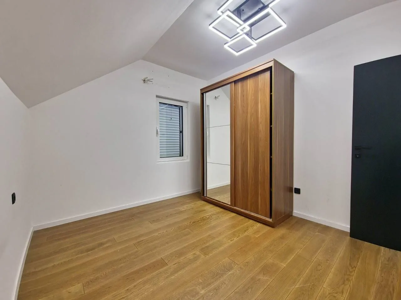 Prodaja, dvosoban stan, 96m², Petrovac, Budva