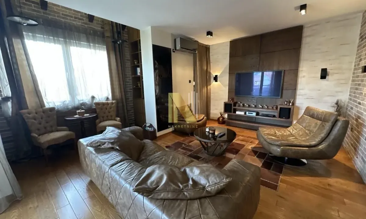 Sale, four bedroom apartment, 110m², Socijalno, Novi Sad Sve Podlokacije