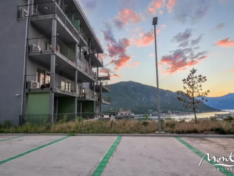 Sale, two bedroom apartment, 75m², Dobrota, Kotor - image 12