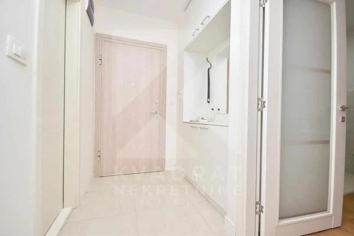 Rent, one bedroom apartment, 49m², Central Point, Podgorica