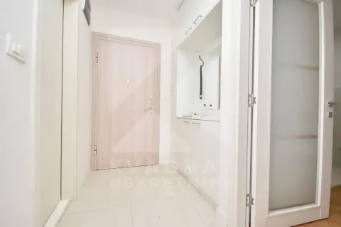 Rent, one bedroom apartment, 49m², Central Point, Podgorica - image 9