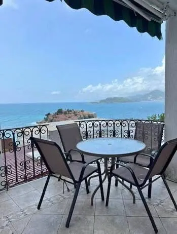 Sale, two bedroom apartment, 74m², Sveti Stefan, Budva