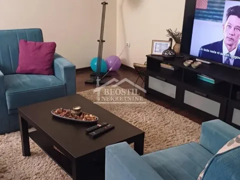 Prodaja, kuća, 21m², Zemun Centar, Zemun Sve Podlokacije