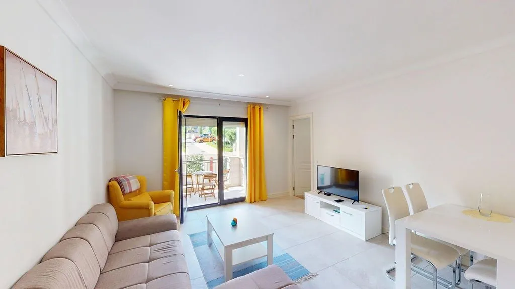Prodaja, dvosoban stan, 55m², Tivat, Crna Gora
