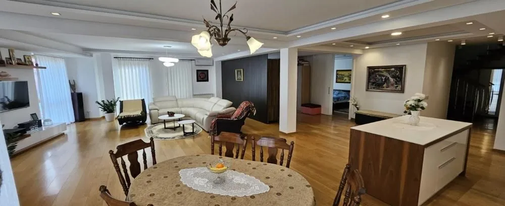 Sale, three bedroom apartment, 148m², Vračar Hram, Vračar Sve Podlokacije