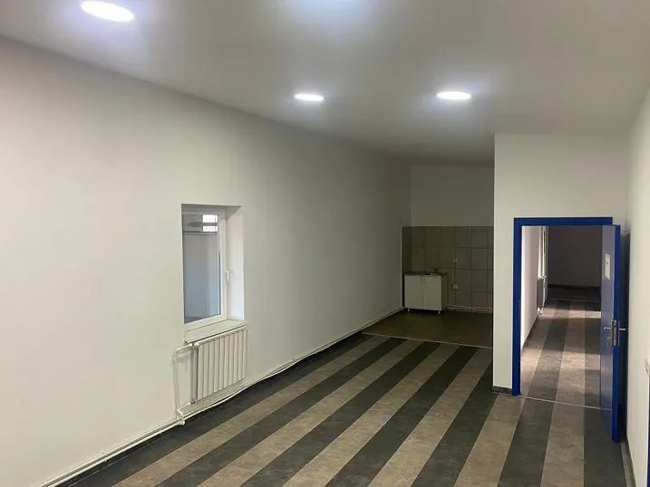Rent, office space, 1440m², Stara Pazova, Srbija