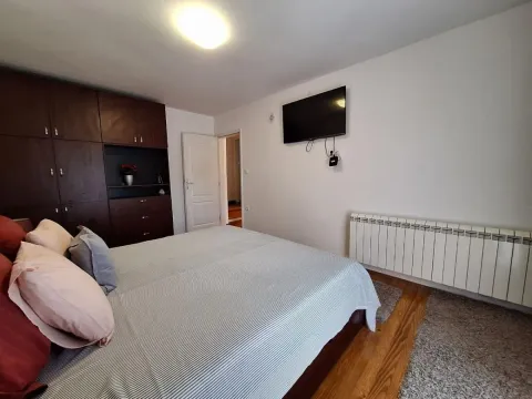 Prodaja, kuća, 253m², Banja Vrdnik, Irig - image 31