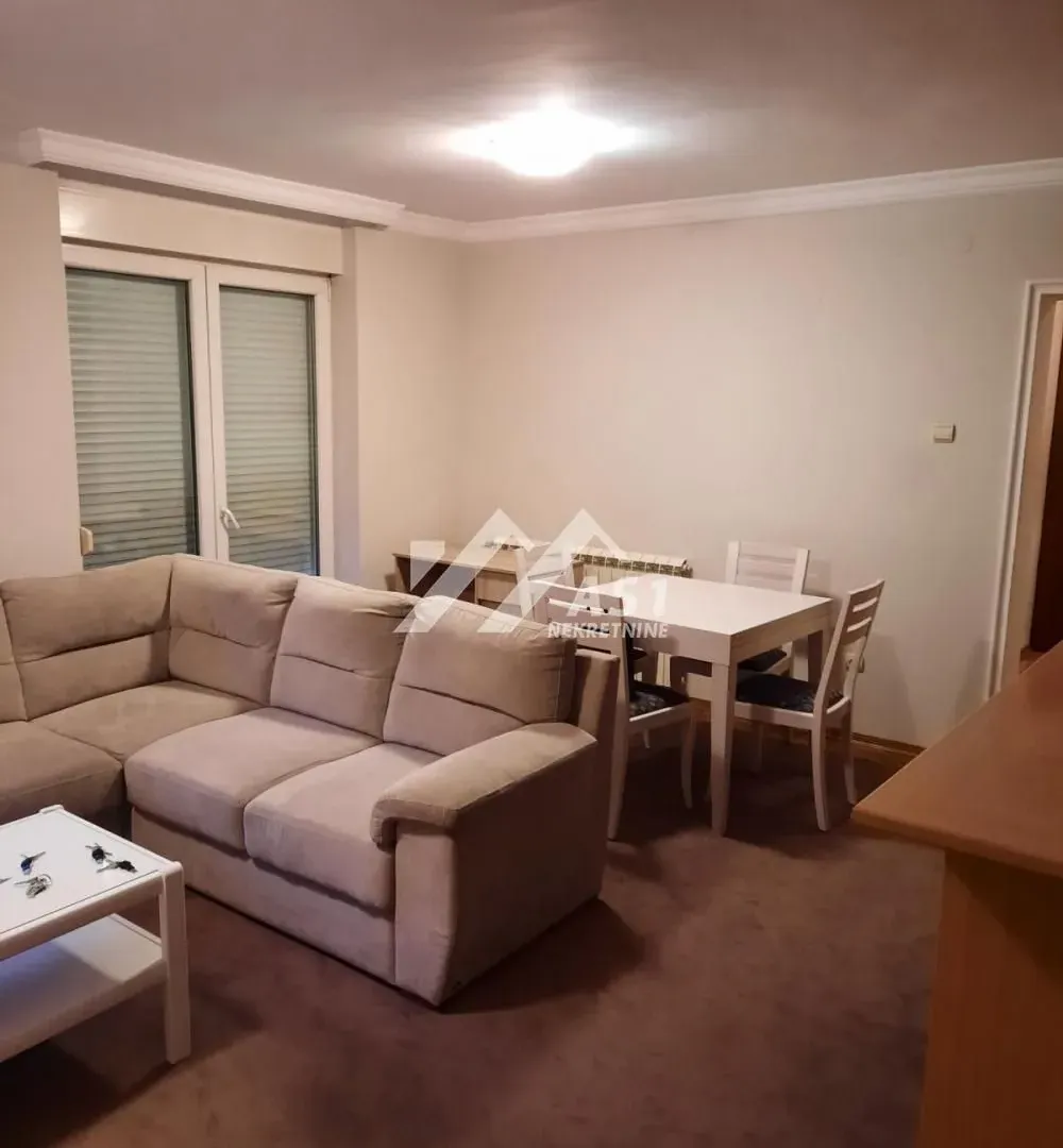 Izdavanje, dvosoban stan, 53m², Rotkvarija, Novi Sad Sve Podlokacije