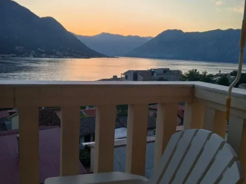 Rent, two bedroom apartment, 70m², Dobrota, Kotor - image 10