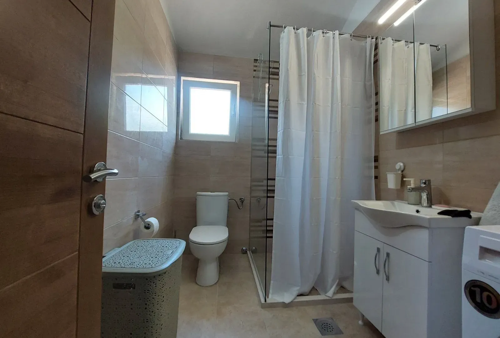 Rent, two bedroom apartment, 100m², Radanovići, Kotor