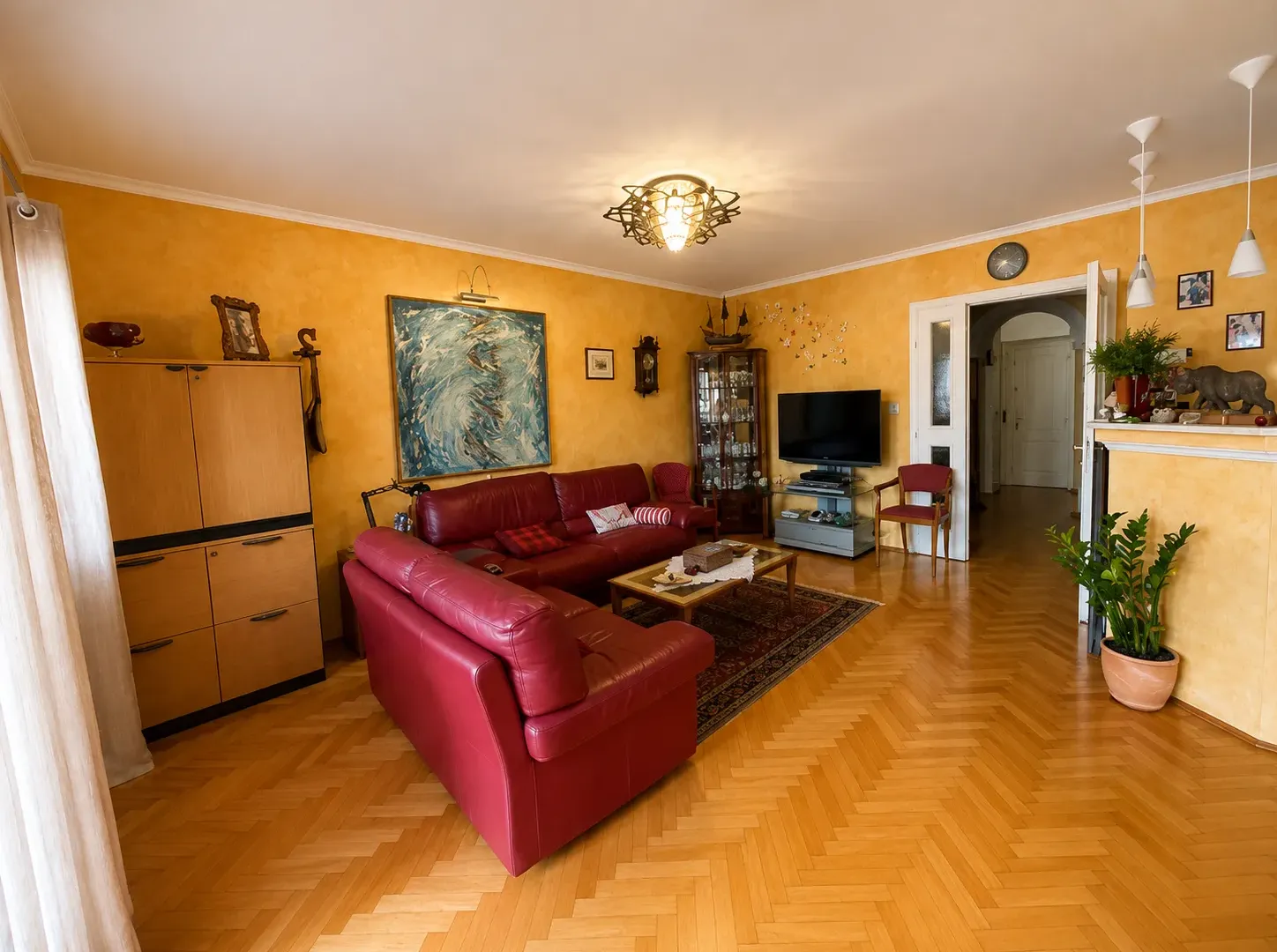 Izdavanje, dvosoban stan, 85m², Kruševac, Podgorica
