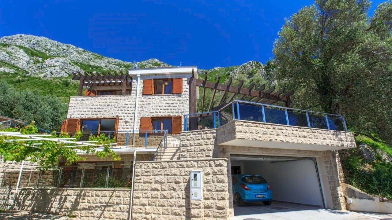 Rent, house, 270m², Rijeka Reževići, Budva