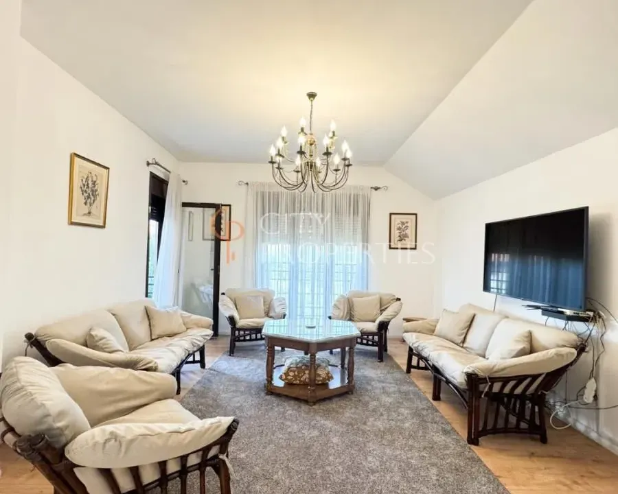 Izdavanje, stan, 100m², Gornja Gorica, Podgorica