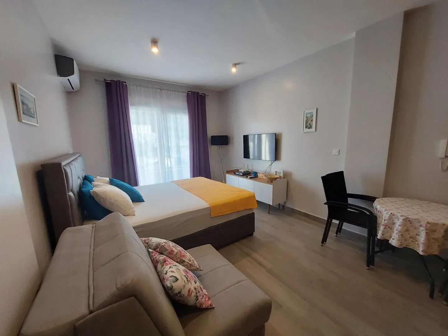 Izdavanje, garsonjera, 30m², Budva, Crna Gora