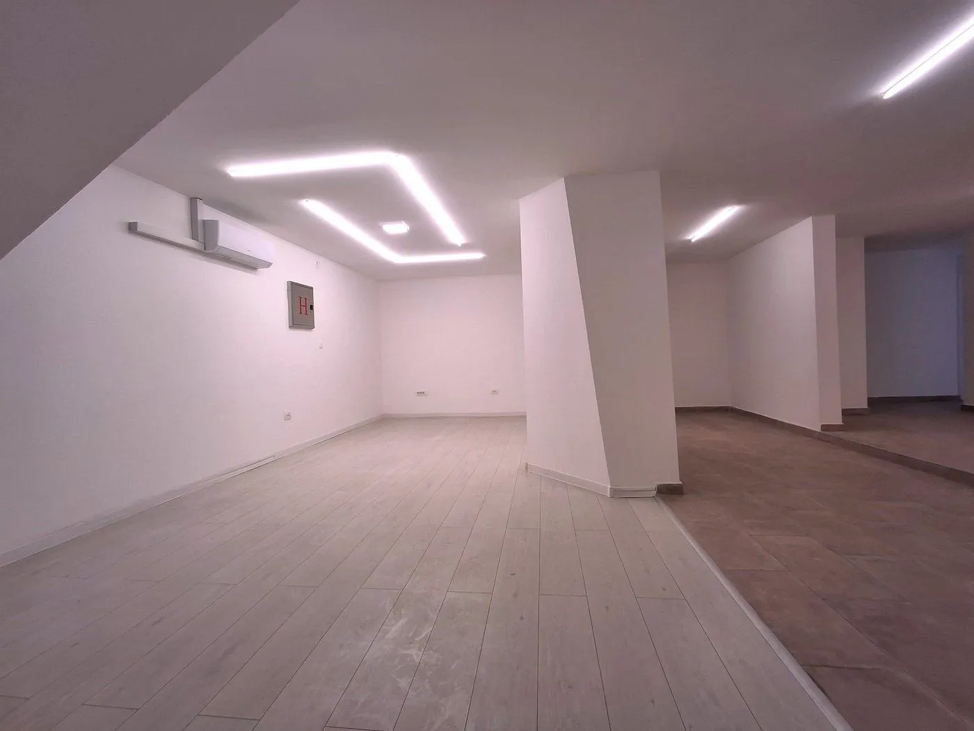 Sale, office space, 294m², Blok 5, Podgorica