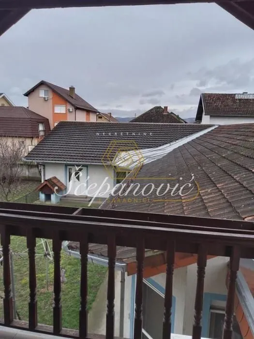Prodaja, kuća, 360m², Veternik, Novi Sad Sve Podlokacije