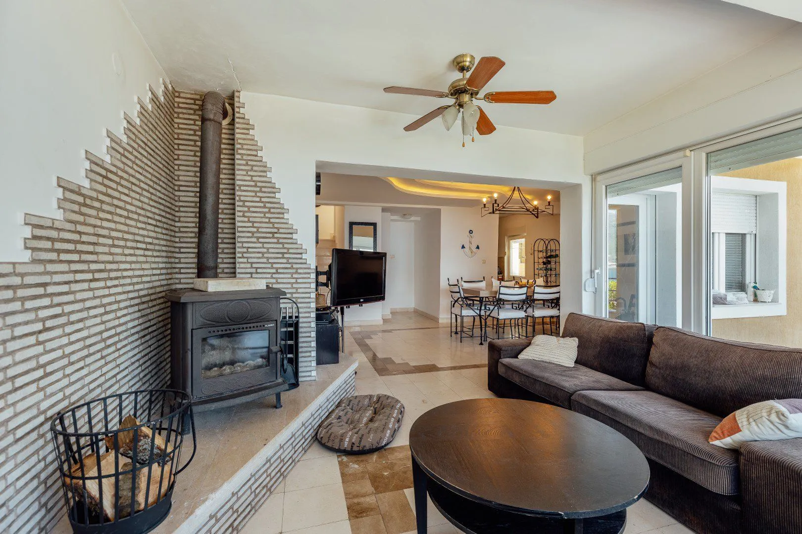 Sale, house, 270m², Bratešići, Kotor