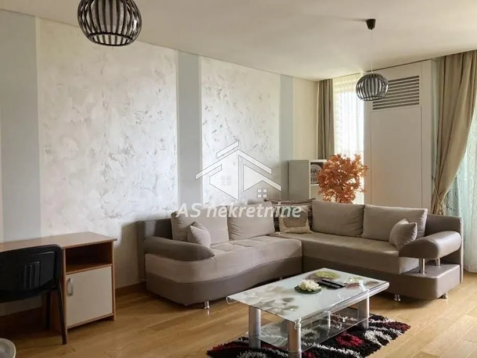 Izdavanje, dvosoban stan, 63m², Savski Venac, Beograd