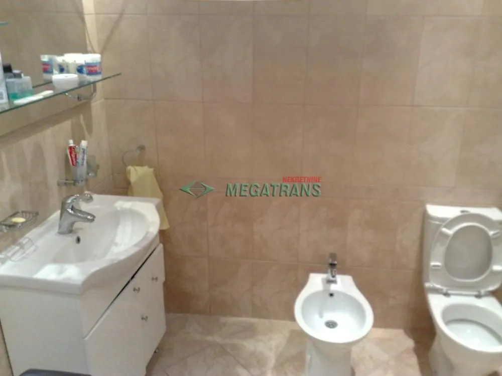 Izdavanje, kuća, 200m², Partizanov Stadion, Beograd