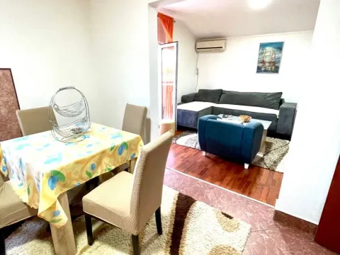 Izdavanje, dvosoban stan, 70m², Gornja Gorica, Podgorica - image 3