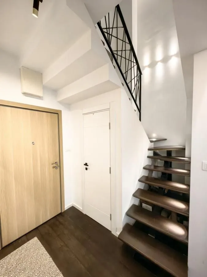 Prodaja, dvosoban stan, 94m², Podgorica, Crna Gora