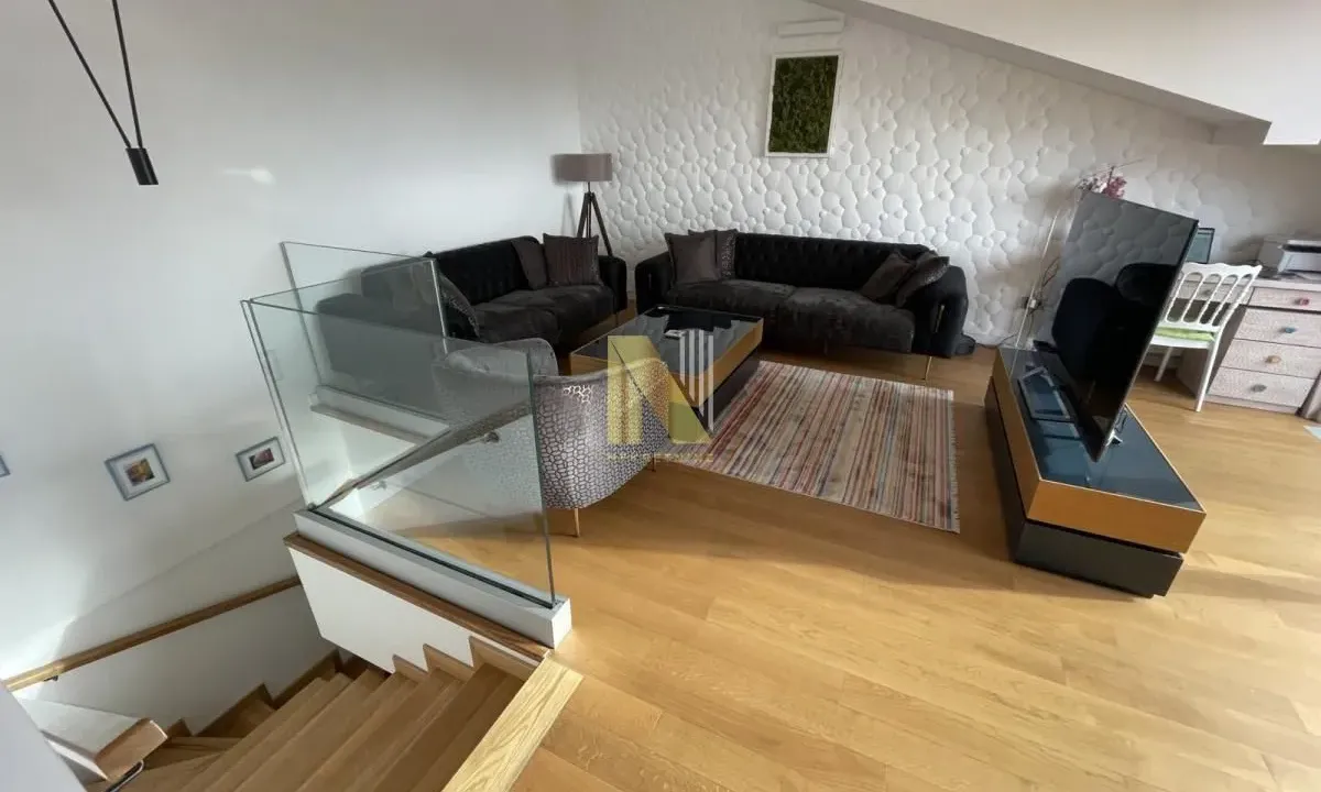 Sale, three bedroom apartment, 136m², Zemun Sve Podlokacije, Beograd