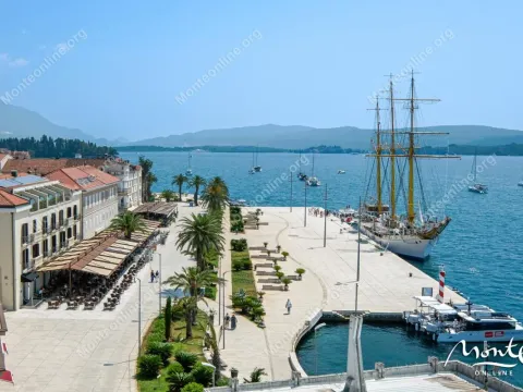 Prodaja, dvosoban stan, 136m², Porto Montenegro, Tivat - image 44