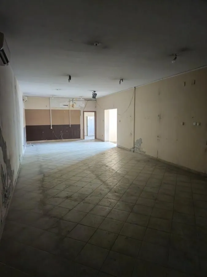 Rent, office space, 1000m², Dušanovac, Voždovac Sve Podlokacije
