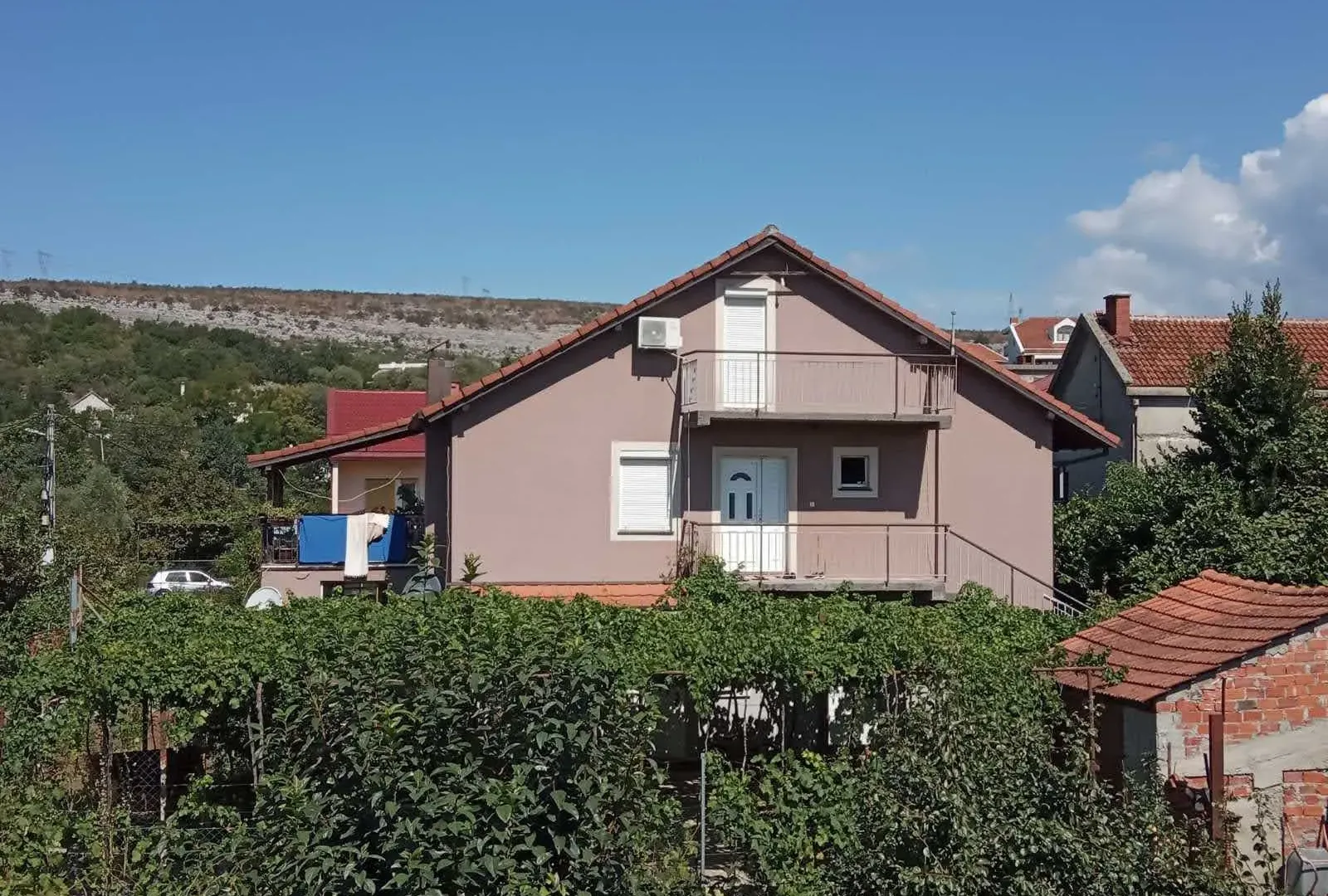 Prodaja, kuća, 290m², Podgorica, Crna Gora