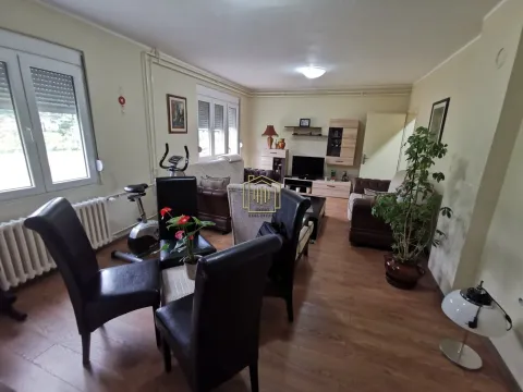 Izdavanje, kuća, 136m², Bioče, Podgorica - image 4