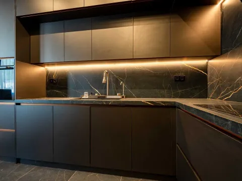 Prodaja, trosoban stan, 450m², Budva, Crna Gora - image 9