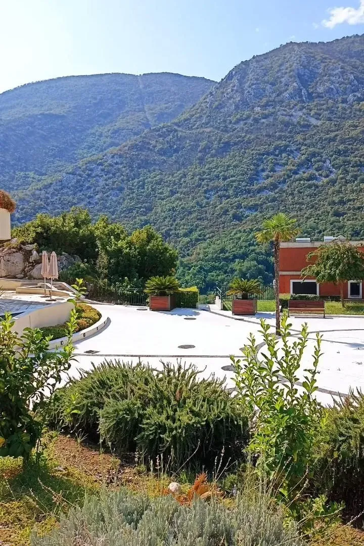 Prodaja, jednosoban stan, 58m², Morinj, Kotor