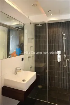 Izdavanje, stan, 176m², Kalenić Pijaca, Vračar Sve Podlokacije - image 32
