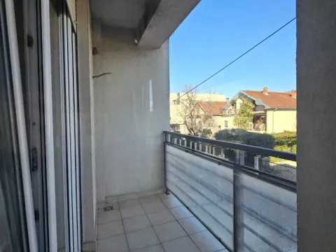 Prodaja, dvosoban stan, 73m², Blok 9, Podgorica - image 16