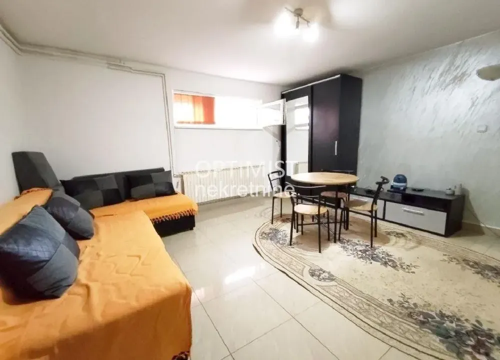 Prodaja, jednosoban stan, 29m², Čubura, Beograd