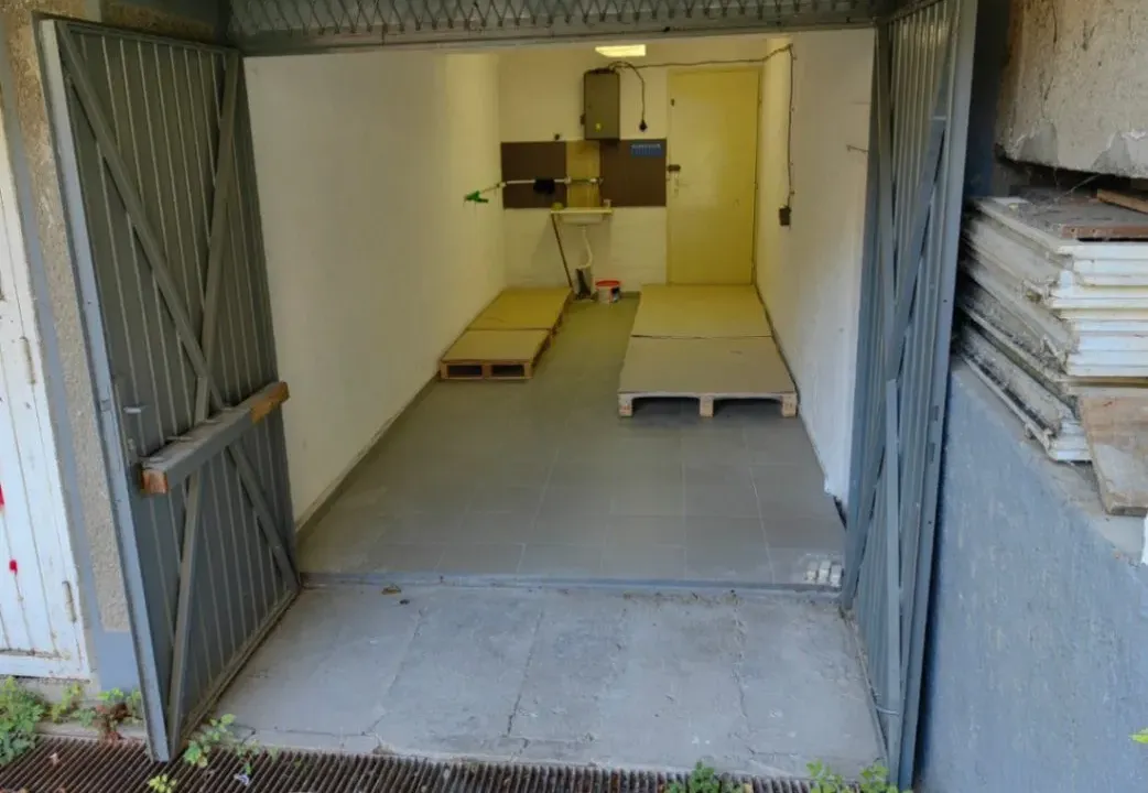 Prodaja, parking/garaža, 31m², Zemun Polje, Beograd