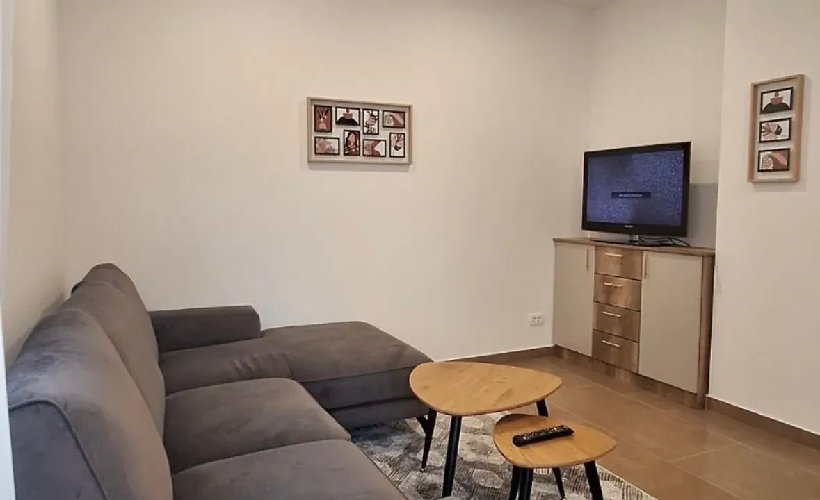 Izdavanje, jednosoban stan, 36m², Donja Gorica, Podgorica