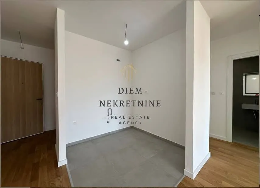 Sale, two bedroom apartment, 57m², Šušanj, Bar