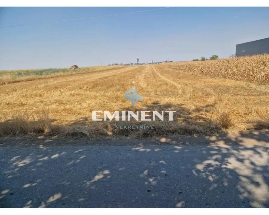 Sale, land lot, 10050m², Surčin, Beograd