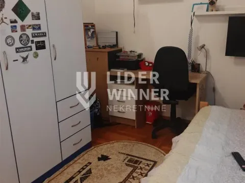 Sale, four bedroom apartment, 100m², Zemun Gornji Grad, Zemun Sve Podlokacije - image 4