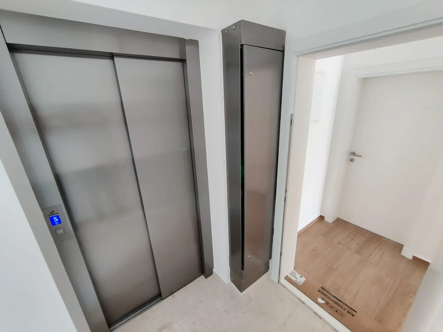 Prodaja, četvorosoban stan, 256m², Bečići, Budva