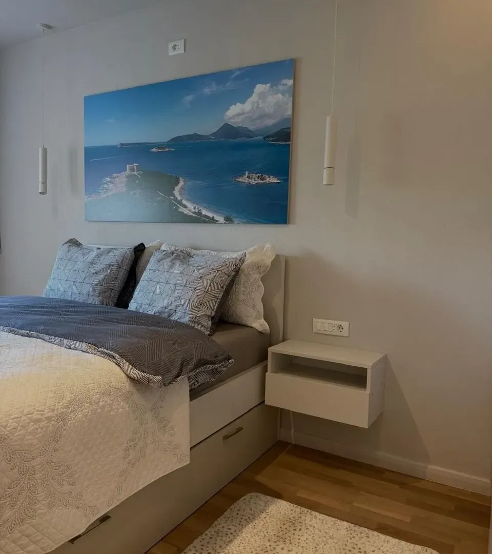 Izdavanje, jednosoban stan, 45m², Centar, Tivat