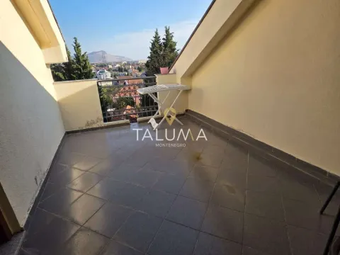 Izdavanje, stan, 300m², Gorica C, Podgorica - image 8