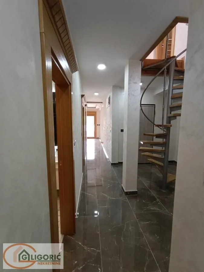 Prodaja, stan, 145m², Centar, Pančevo