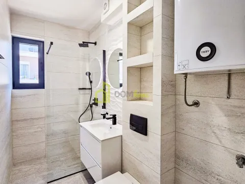 Prodaja, dvosoban stan, 72m², Tivat, Crna Gora - image 4