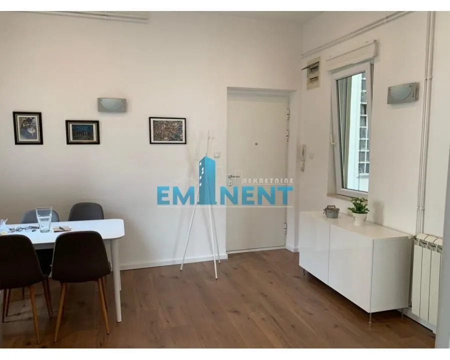 Izdavanje, dvosoban stan, 56m², Cvetni Trg, Vračar Sve Podlokacije