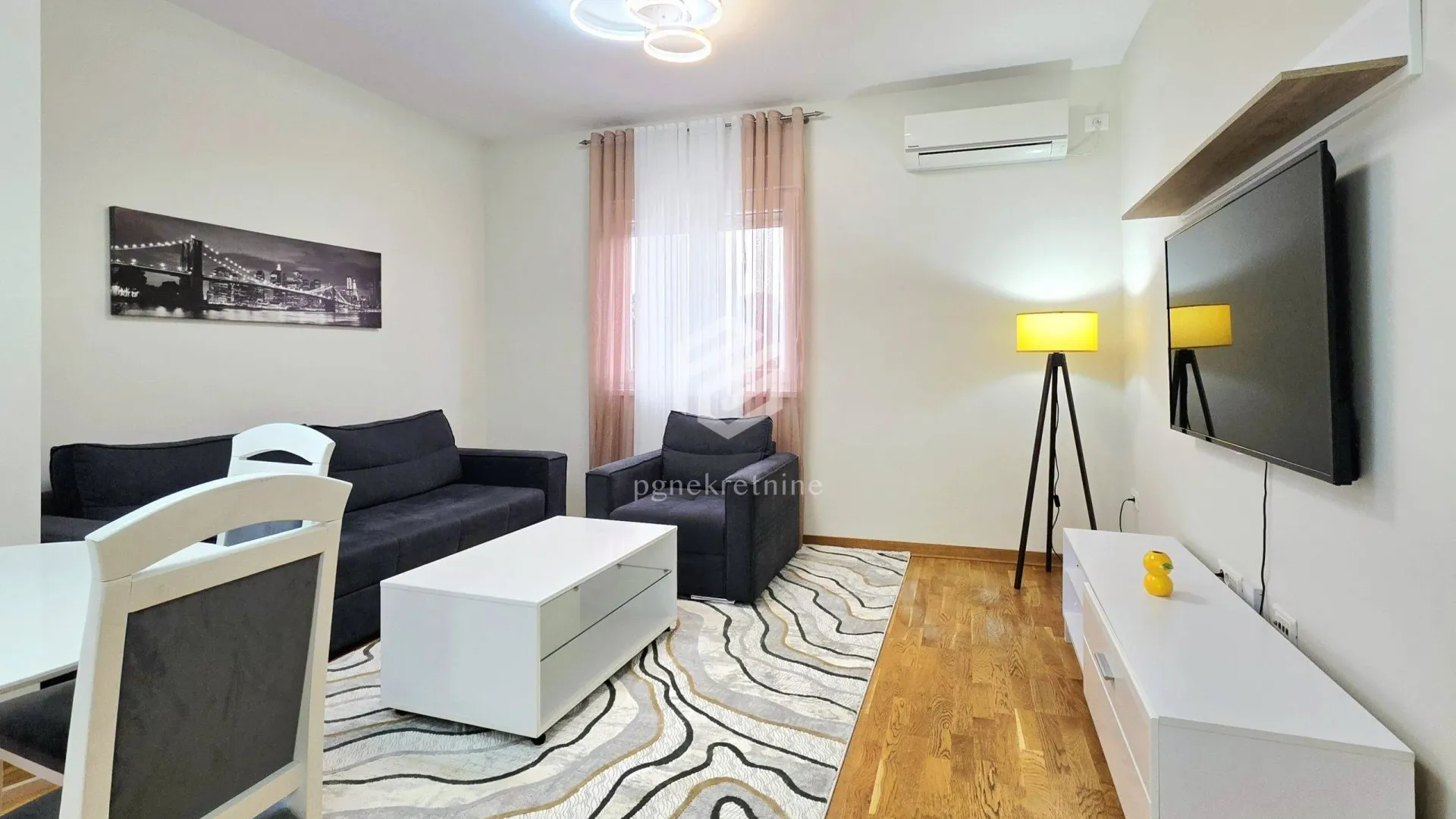 Rent, one bedroom apartment, 47m², City Kej, Podgorica